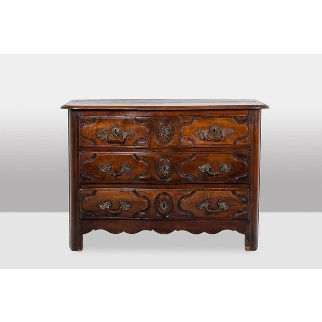 Parisian chest of drawers in solid walnut, louis xiv period. 5 drawers in 3 rows. Stamped by the cabinetmaker h. Jorant...