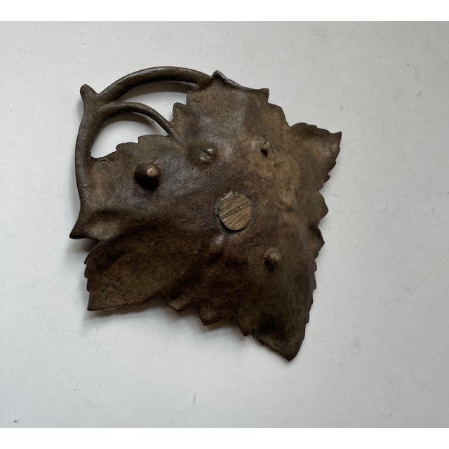 1940s Scandinavian Naturalistic Wine Leaf Tray in Patinated Brass, 1940s For Sale - Image 5 of 9