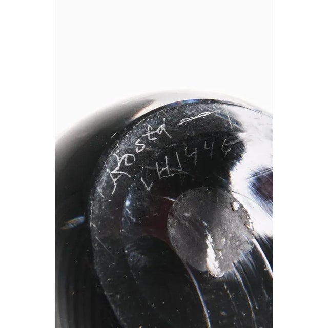 Vicke Lindstrand Ice Cream Vase in Brown by Vicke Lindstrand, 1960s For Sale - Image 4 of 5