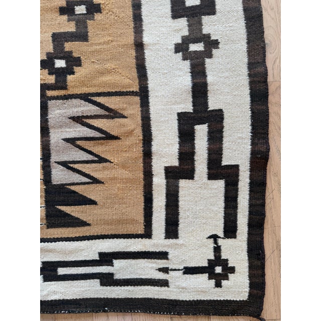 C. 1920 Fine Navajo Rug 3'6" x 4'9" Antique American Southwest Geometric Weaving For Sale - Image 9 of 18