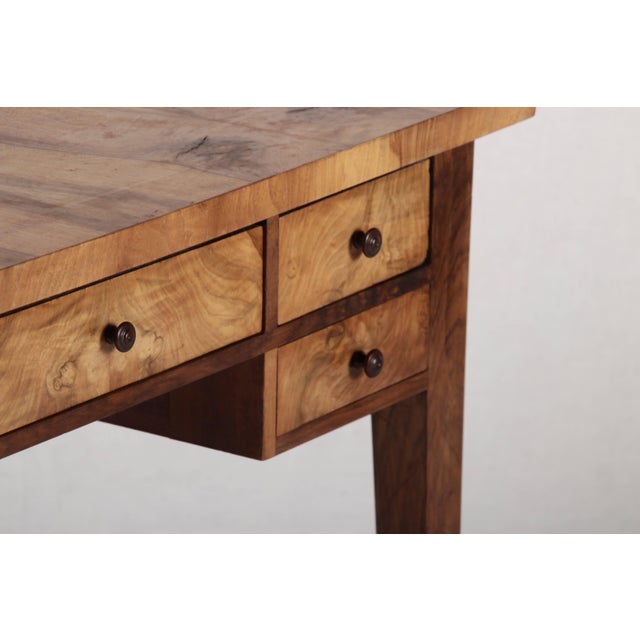 Antique Biedermeier Lady's Writing Desk in Walnut, 1830 For Sale - Image 10 of 18