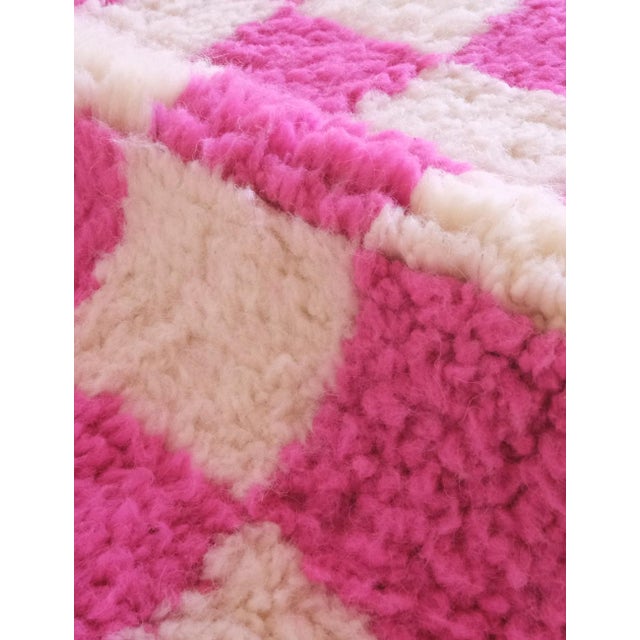 2020s Checkered Neon Hot Pink Wool Rug - 6.8 X 5.7 Ft For Sale - Image 5 of 8