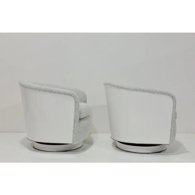 Wood Mid 20th Century Milo Baughman Tilt/Swivel Lounge Chairs in Kelly Wearstler Boucle, Attributed - Set of 2 For Sale - Image 7 of 11