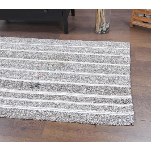 Gray Vintage Turkish Hand-Knotted Wool Cotton Gray Kilim Runner Rug For Sale - Image 8 of 9