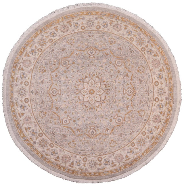 Bohemian Ziegler Gray/Ivory Wool Round Rug- 6'11'' X 6'11'' For Sale - Image 9 of 10