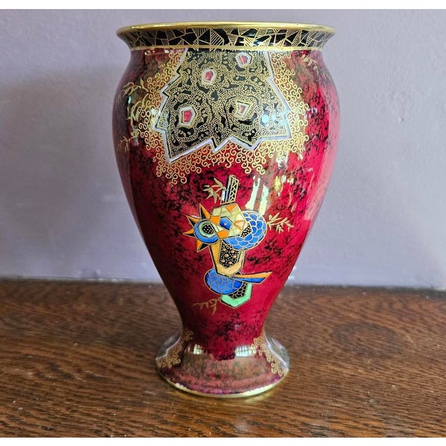 Art Deco Vase with Geometric Parrot Design by Enoch Boulton for Crown Devon, 1930s For Sale - Image 6 of 10