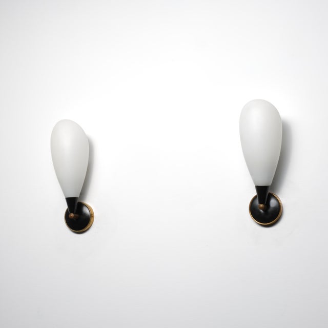 1950s Vintage Italian Wall Sconces in Opaline Glass, 1950s, Set of 2 For Sale - Image 5 of 9