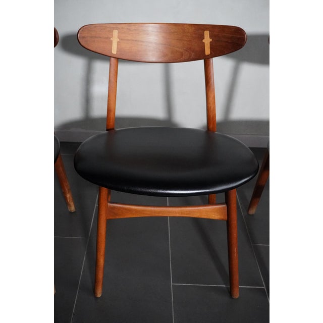 CH 30 Chairs by Hans J. Wegner for Carl Hansen & Søn, Denmark, 1960, Set of 4 For Sale - Image 9 of 18