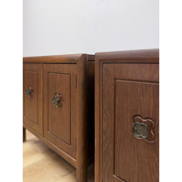 Pair of Vintage MCM Transitional Mersman Clover Walnut End Tables W/ Cabinet For Sale - Image 9 of 13