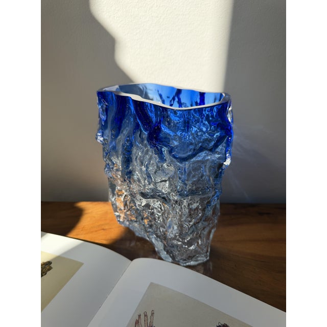Large Brutalist Cobalt Blue Art Glass Vase by Kaj Blomqvist for Kumela, Finland, 1970s For Sale - Image 7 of 18
