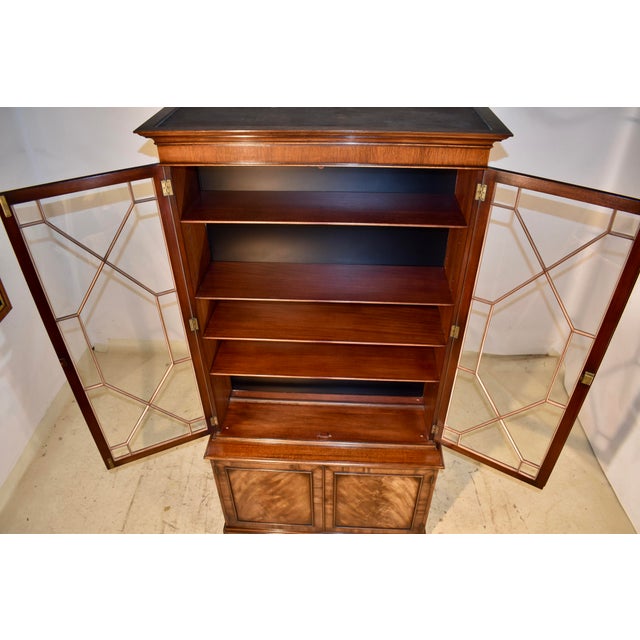 Brown English Mahogany Bookcase, Circa 1920's For Sale - Image 8 of 8
