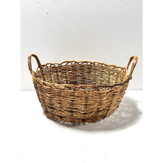Mid-Century Modern Vintage Handwoven Wicker Bread Basket – Round Farmhouse Storage Basket With Wrapped Handles For Sale - Image 3 of 9