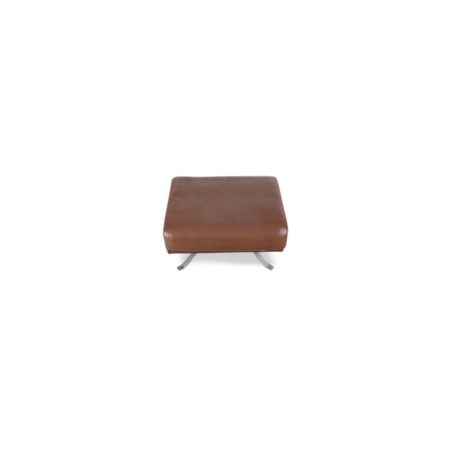 Beautiful vintage footstool from the premium German manufacturer Rolf Benz. We also have a matching armchair and sofa...