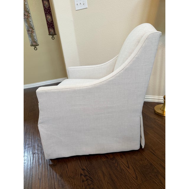 American Mint Condition Ethan Allen Small Scale Swivel Upholstered Accent Chair For Sale - Image 3 of 7