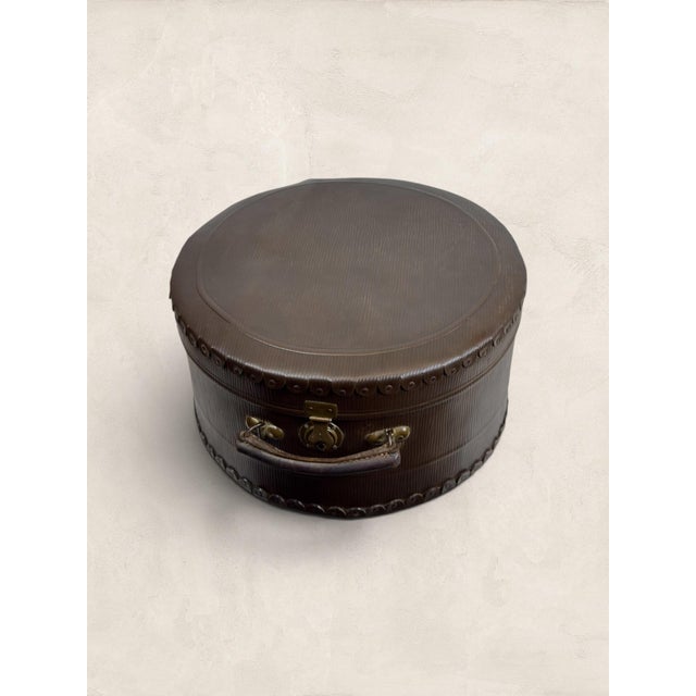 English Victorian Faux Bois Leatherette Hat Box For Sale - Image 4 of 12