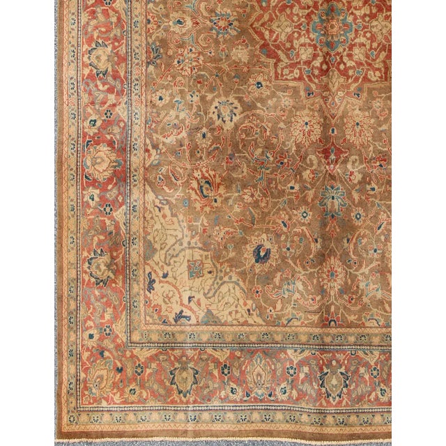 This Mahal relies heavily on exquisite details as well as large-scale flowers and palmettes. A fine trellis of beautifully...