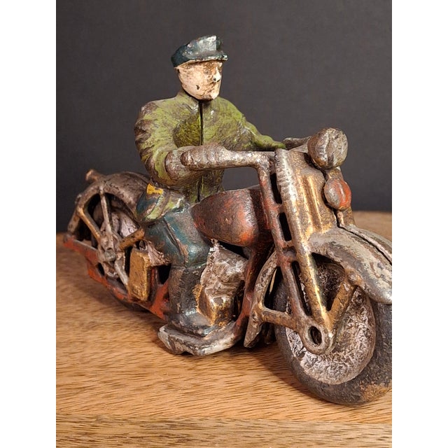 Antique 1930s Hubley Cast Iron "Patrol" Cop Police Motorcycle Toy | Green Paint & Integral Officer Rider 6.25" For Sale - Image 9 of 17