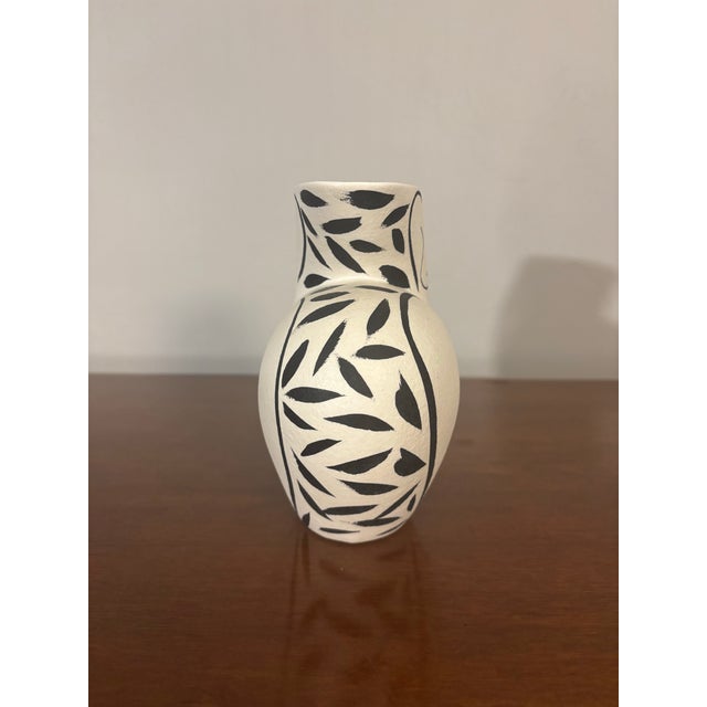 Ceramic Vase With a Women’s Figure by Donna Polseno For Sale In Miami - Image 6 of 8