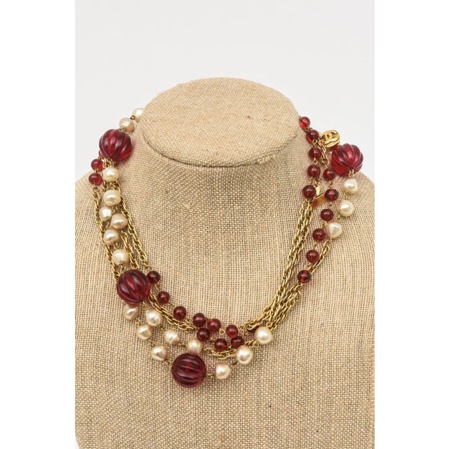 Chanel Long Sautoir Wrap Necklace With Red Gripoix Glass, Faux Pearls and Gold LInks 80's For Sale - Image 9 of 12