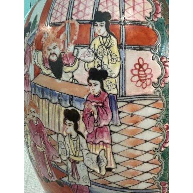 Rose Vintage Chinese Famille Rose Chinoiserie Ginger Jar With Court Scene and Lid, 13.5 Inches - Republic to Mid Century Period For Sale - Image 8 of 13