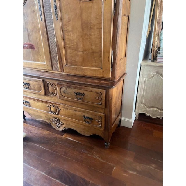 French Provincial Early 19th Century French Provincial Walnut Buffet À Deux Corps For Sale - Image 3 of 7