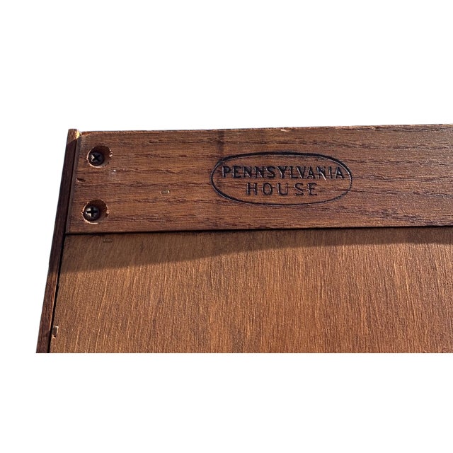 1980s Pennsylvania House Oak Chippendale Desk Cabinet Display Hutch Shelf Chippendale Petite For Sale - Image 16 of 18