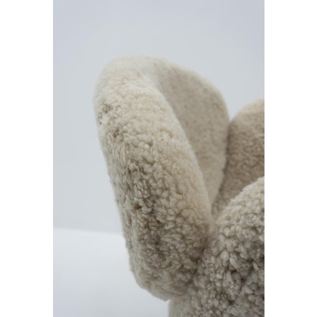Small Tulip Chair in Sheepskin by Pierre Paulin for Artifort, 1990s For Sale - Image 9 of 14