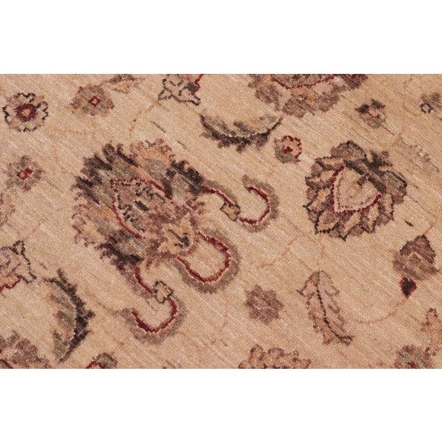 Bohemian Ziegler Beige/Rust Wool Round Rug - 5'7'' X 5'8'' For Sale - Image 4 of 9
