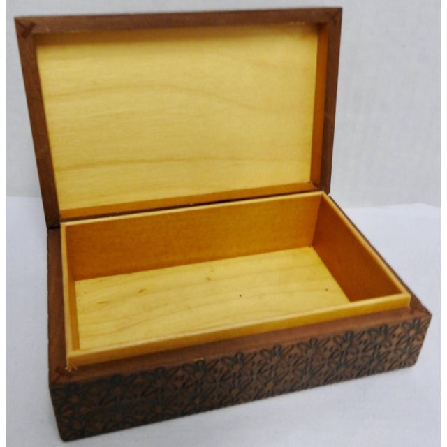 1970s Vintage Hand-Carved Walnut Finish Box With Foliate Detail For Sale - Image 5 of 7