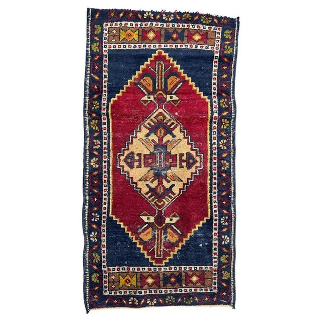 Small Mid-Century Turkish Yastik Rug, 1940s For Sale - Image 15 of 15