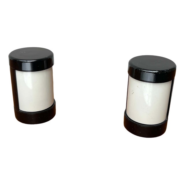 Mid-Century Modern Italian Space Age Black Model Laura Table Lamps by Olaf von Bohr and Diego Valenti for Valenti Luce Milano, 1960s, Set of 2 For Sale