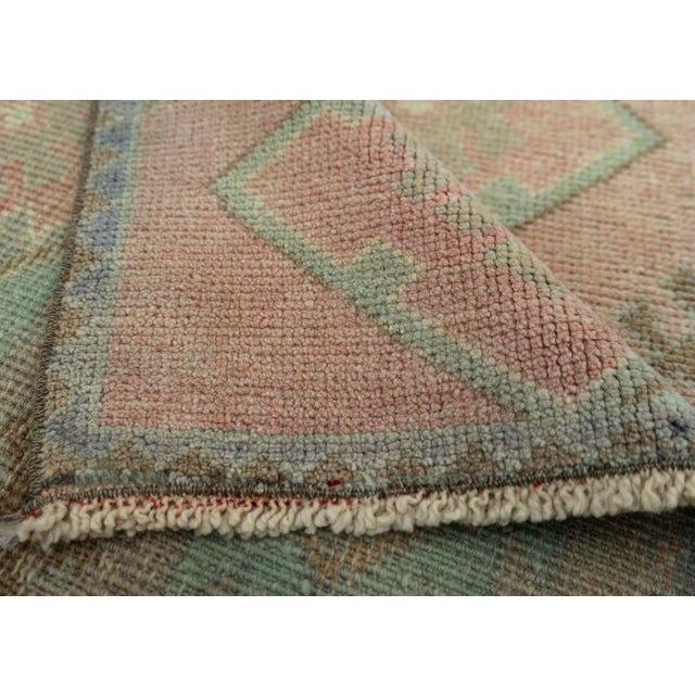 Turkish Vintage Rug 2'9" x 5'5" #19830 For Sale In Houston - Image 6 of 8