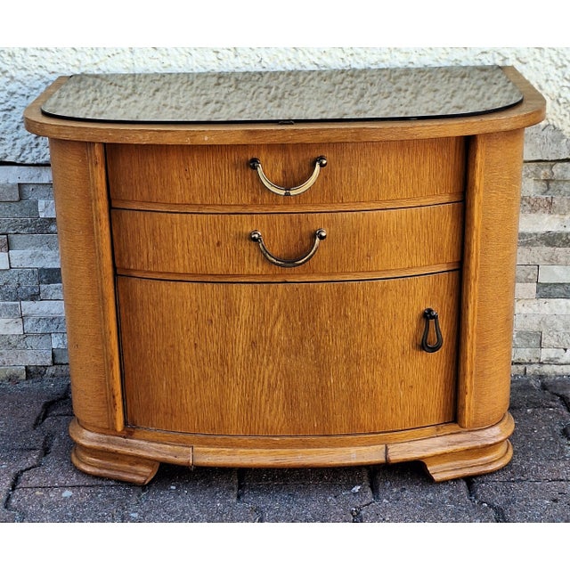 Brown Mid-Century Chest of Drawers in Oak with Drawers, a Door and Tinted Glass Pane, 1950s For Sale - Image 8 of 8