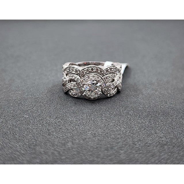 White 1.00 Ct Diamond Engagement Ring Set Size 6.5 For Sale - Image 8 of 10
