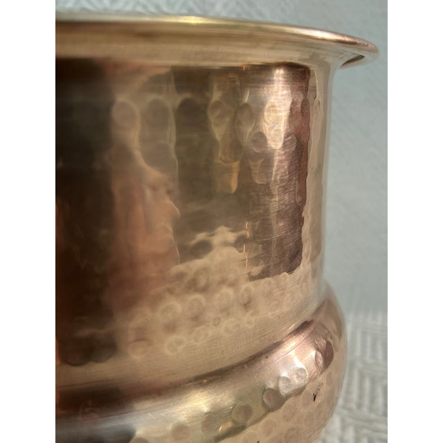 Vintage Hammered Brass Pot Bellied Cache Pot or Planter For Sale - Image 4 of 8