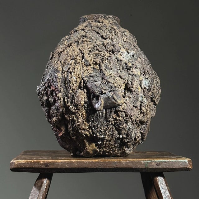 Postmodern Robert Sieminksi (B. 1953) - Vintage Brutalist Textured Clay Vessel (C. 1985) For Sale - Image 3 of 11
