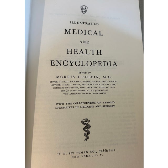 Mid-Century Modern Vintage Illustrated Medical & Health Medical Books by Fishbein, Decorative 1956-66 Vol 1-8 For Sale - Image 3 of 6