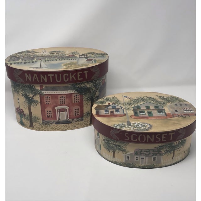 Rare Graduated Pair of 1992 Signed Betty MacLaren Nantucket Boxes – Black Lamb Exclusives For Sale - Image 12 of 16