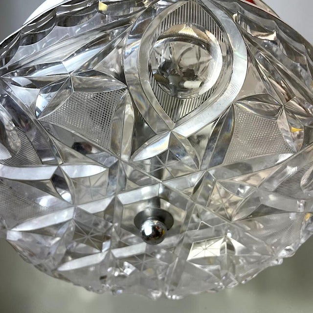 Mid-Century Modern UFO-Shaped Hanging Light in Cut Glass and Chrome, 1970s For Sale - Image 10 of 16