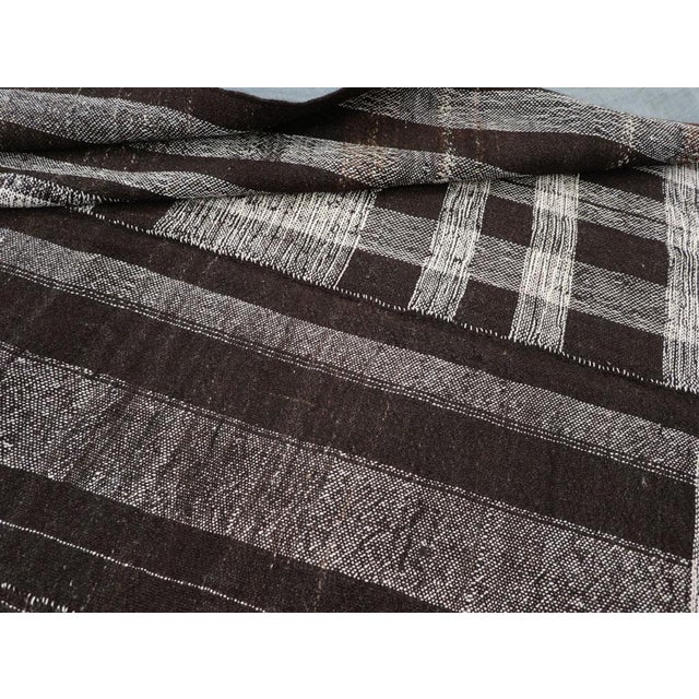 Black Galerie Shabab Collection Mid-20th Century Handmade Turkish Flatweave Kilim Long Room Size Carpet For Sale - Image 8 of 8