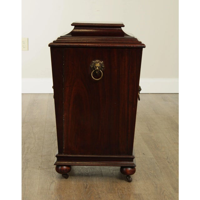 Traditional Antique 19th Century Regency Style Mahogany Cellarette For Sale - Image 3 of 13