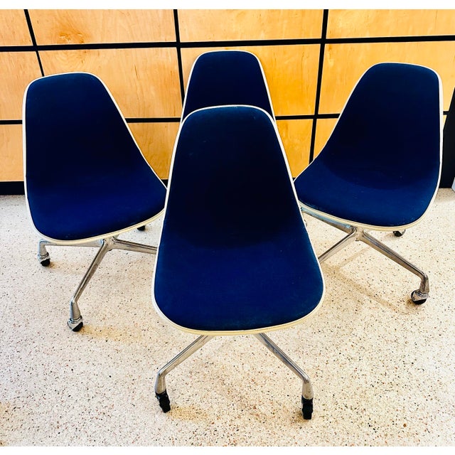 Eames 1960's Fiberglass and Blue Fabric Swivel Chairs by Eames for Herman Miller - Set of 4 For Sale - Image 4 of 11