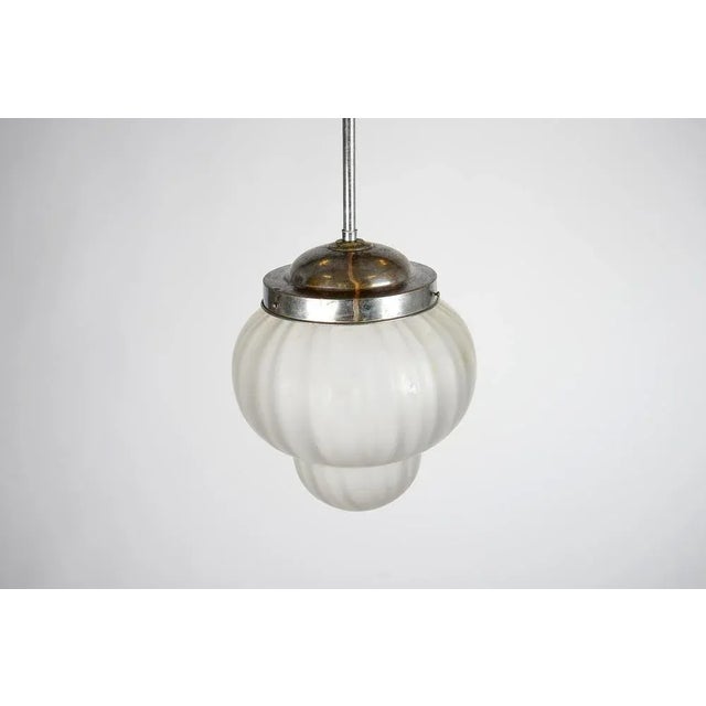 Art Deco Geometric Etched Glass Pendant Light, in Good conditions. Designed 1920 to 1949 Up to 250V (Europe/UK...