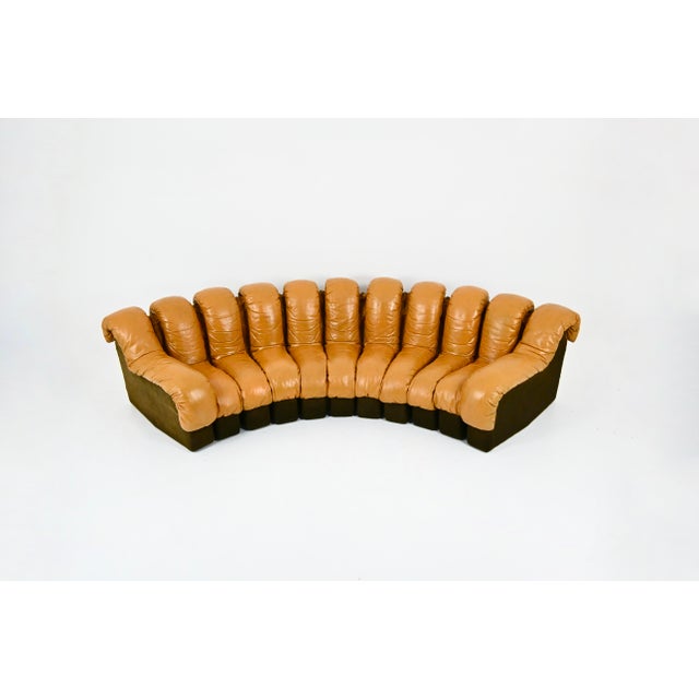 De Sede modular sofa in leather and fabric, consisting of 11 pieces. Model: DS-600. Seat height: 40 cm. Wear and tear are...