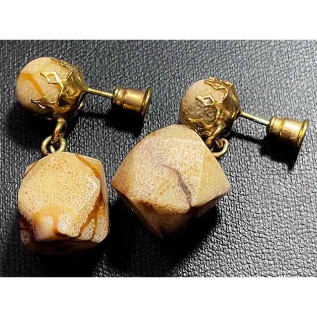 Miriam Haskell 1950s Pair of Miriam Haskell Signed Simulated Faux Fossil Coral Art Glass Earrings For Sale - Image 4 of 5