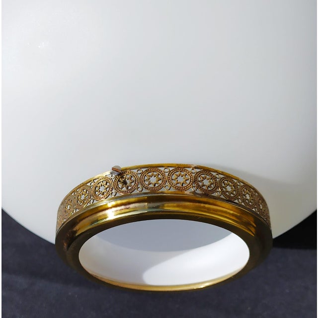 This Gino Sarfatti pendant light Is published on general catalogue, pag.472, n.2090,1956 (look at the photos). Opalino...