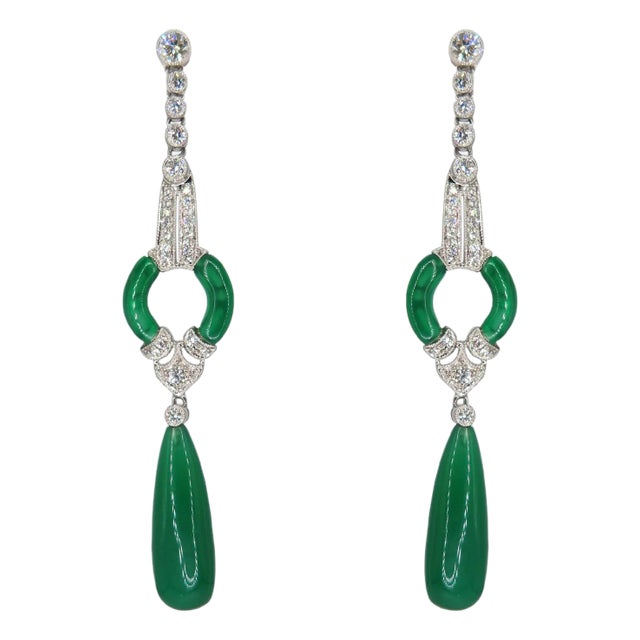 1940s Single Pair of Diamond and Agate Drop Earrings Set in 18k White Gold, A Pair For Sale