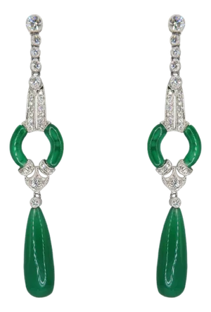 1940s Single Pair of Diamond and Agate Drop Earrings Set in 18k White Gold, A Pair
