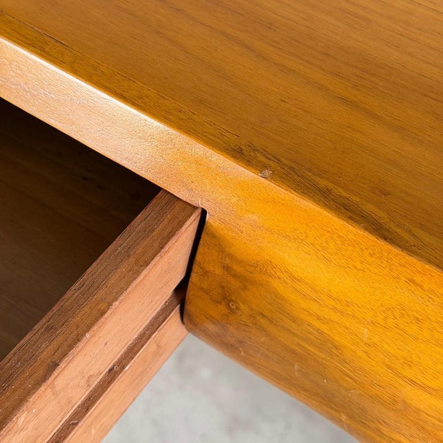 Sculptural Writing Desk in Walnut by Carlo De Carli, Italy, 1950s For Sale - Image 17 of 18