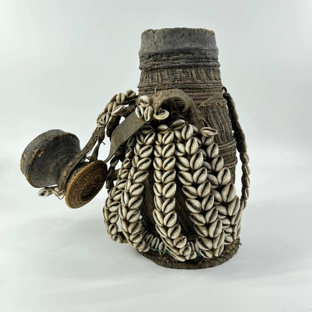 Brown Early 20th Century Ethiopian Milk Jug For Sale - Image 8 of 10